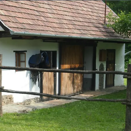 Orgona Haz 公寓 Szécsény