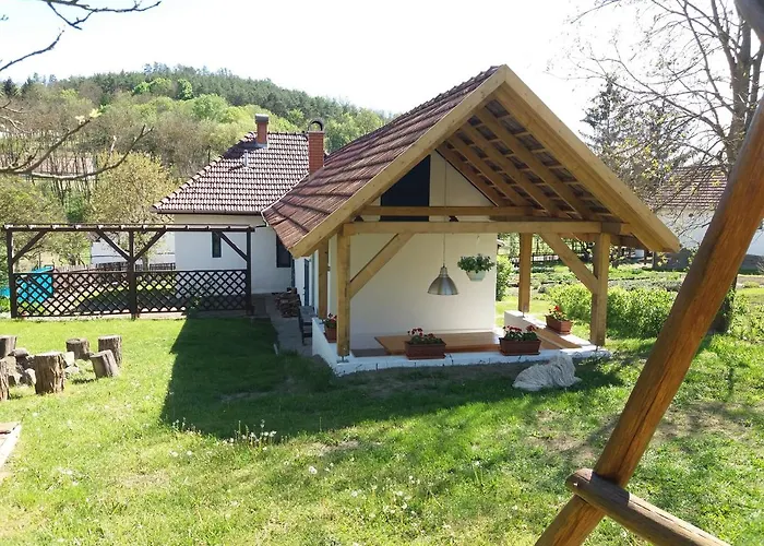 Orgona Haz * Szécsény